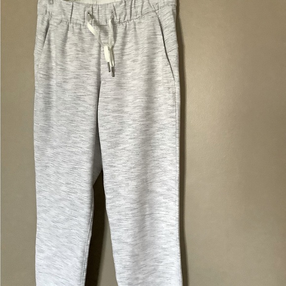 Lululemon pant” on the fly” - Picture 1 of 9